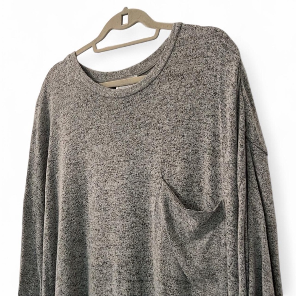 For The Republic Gray Oversized Knit Top 1X - Picture 6 of 9